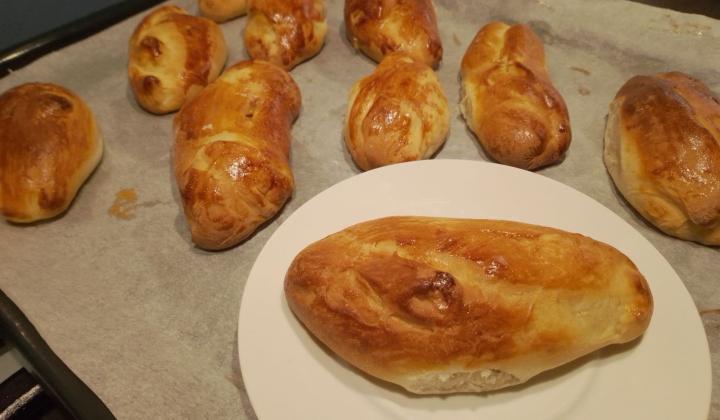 Jak na kynuté pirohy s jablečnou náplní | recept Jak na kynuté pirohy s jablečnou náplní | recept