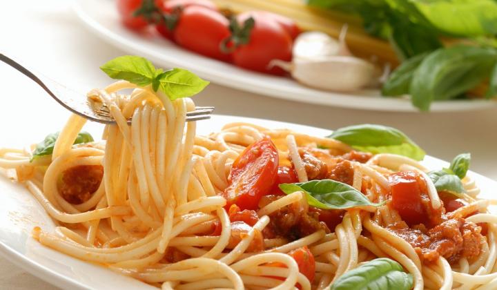 Jak připravit špagety se zeleninou z jednoho hrnce | recept