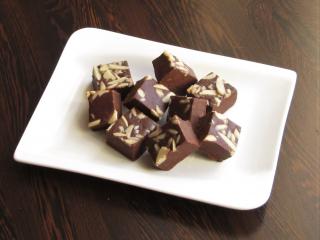 Jak připravit měkké čokoládové karamelky | recept na fudge