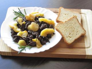 Jak uvařit kuřecí játra s karamelizovanými jablky | recept z kuřecí játry