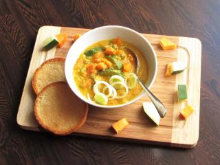 Jak uvařit podzimní polévku z dýně, pórku a cukety | recept 