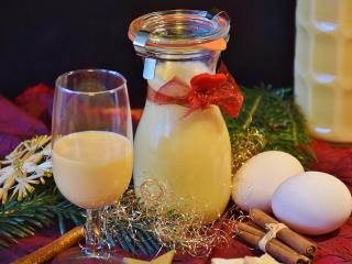 Jak vyrobit medový vaječný likér | recept na domácí likér