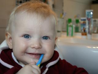 Jak naučit dítě čistit si zuby | rady