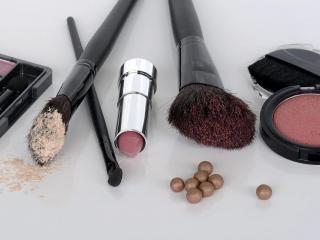 Jak poznat škodlivé látky v kosmetice | rady