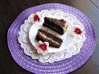 Jak upéct tmavý kefírový dort s karamelovým krémem | recept