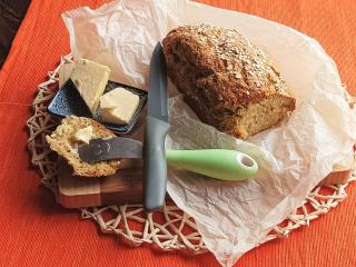 Jak upéct vláčný bramborový chlebíček s podmáslím | recept