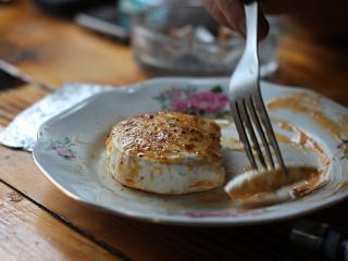 Jak udělat hermelín v listovém těstu | recept