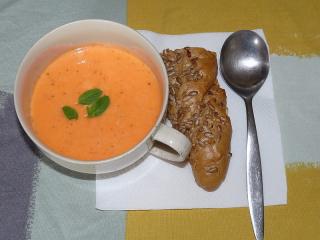 Jak uvařit krémovou mrkvovou polévku | recept