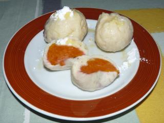 Jak udělat kynuté meruňkové knedlíky | recept