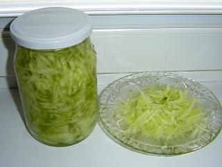 Jak připravit okurkový salát do sklenic | recept
