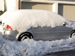 Jak otevřít zamrzlé dveře automobilu