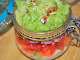 Jak připravit lehký salát ve sklenici | recept 