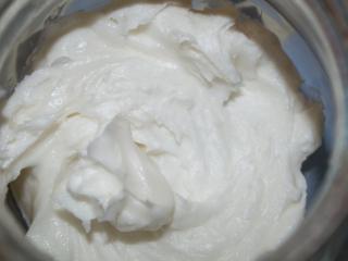 Jak vyrobit domácí tělové kokosové máslo | návod