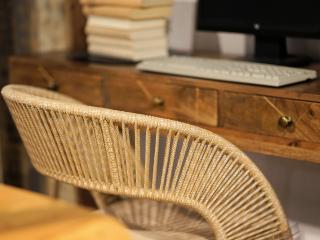 Jak se starat o nábytek z exotického dřeva | rady
