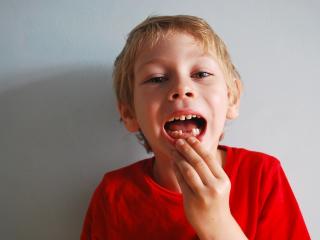 Jak vytrhnout mléčný zub | rodičovství