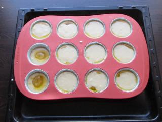 Jak na muffiny s karamelově máslovými banány | recept na jemný zákusek Jak na muffiny s karamelově máslovými banány | recept na jemný zákusek