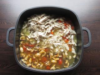 Jak uvařit kuřecí polévku s kokosovým mlékem a čočkou Beluga | recept Jak uvařit kuřecí polévku s kokosovým mlékem a čočkou Beluga | recept