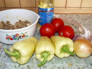 Jak udělat plněnou papriku v rajčatové omáčce | recept Jak udělat plněnou papriku v rajčatové omáčce | recept