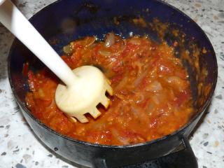 Jak udělat plněnou papriku v rajčatové omáčce | recept