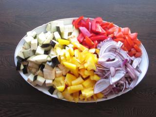 Jak uvařit takzvané francouzské lečo aneb Ratatouille | recept francouzské kuchyně Jak uvařit takzvané francouzské lečo aneb Ratatouille | recept francouzské kuchyně