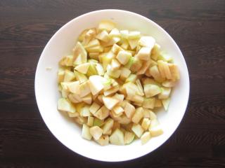 Jak upéct vanilkový piškot s jablky | recept na výborný moučník