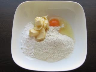 Jak upéct linecký koláč s dýňovo-tvarohovou nádivkou | recept Jak upéct linecký koláč s dýňovo-tvarohovou nádivkou | recept