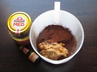 Jak potěšit své blízké skleničkou plnou výtečného kakaovo-arašídového másla