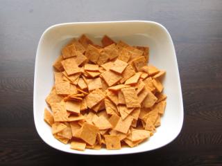Jak upéct slaný tortilla koláč se šunkou a sýrem | recept
