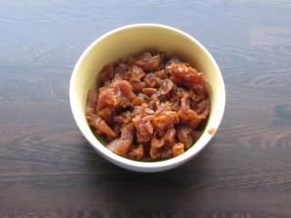 Jak připravit pikantní čatní ze sušených meruněk | recept