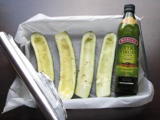 Jak zapéct cukety plněné ricottou, špenátem a fetou | recept Jak zapéct cukety plněné ricottou, špenátem a fetou | recept