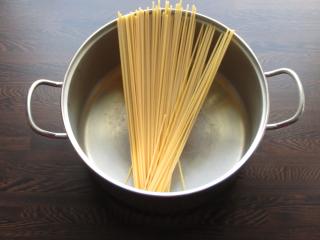 Jak připravit sladké zapečené špagety s tvarohem | jednoduchý recept