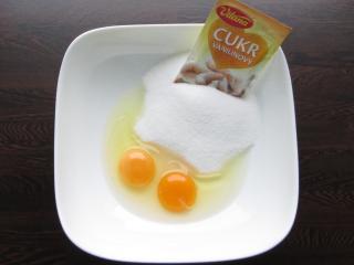 Jak upéct vláčnou kakaovou bublaninu s meruňkami a tvarohem | recept Jak upéct vláčnou kakaovou bublaninu s meruňkami a tvarohem | recept