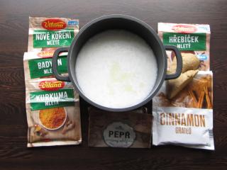 Jak připravit kořeněné kurkumové latté z kokosového mléka | recept Jak připravit kořeněné kurkumové latté z kokosového mléka | recept