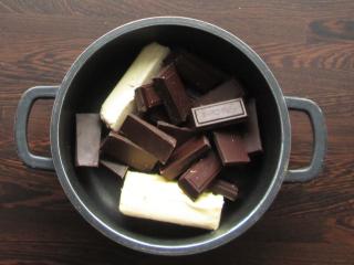 Jak upéct brownies z červené řepy a mandlí | recept na moučník z červené řepy Jak upéct brownies z červené řepy a mandlí | recept na moučník z červené řepy