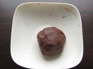 Jak na vykrajované cukroví z čokolády a marcipánu | recept Jak na vykrajované cukroví z čokolády a marcipánu | recept