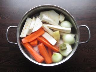 Jak uvařit kuřecí polévku s kokosovým mlékem a čočkou Beluga | recept Jak uvařit kuřecí polévku s kokosovým mlékem a čočkou Beluga | recept
