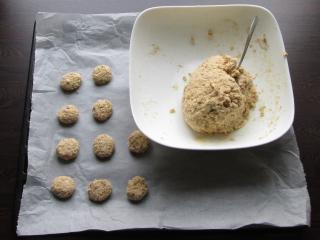 Jak upéct ovesné sušenky plné oříšků | recept