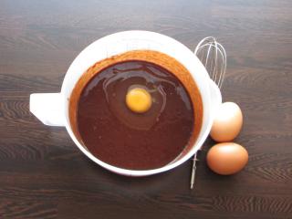 Jak upéct dvoubarevný jahodový koláč s čokoládou a Cottage sýrem | recept Jak upéct dvoubarevný jahodový koláč s čokoládou a Cottage sýrem | recept