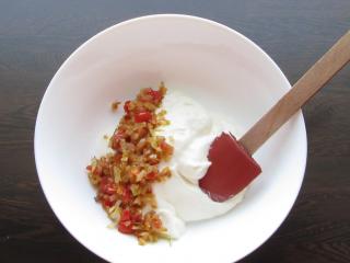 Jak na Joppi omáčku aneb výrazný majonézový dip s rajčaty a kari kořením | recept