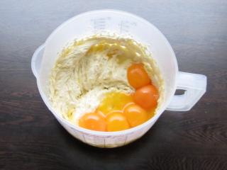 Jak upéct meruňkové řezy s kokosovým sněhem | recept