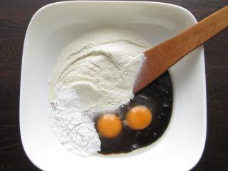 Jak upéct moučník Šalamoun | recept na rychlé vláčné řezy Jak upéct moučník Šalamoun | recept na rychlé vláčné řezy