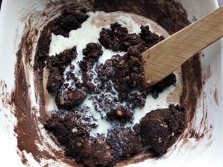 Jak připravit kakaovo-ořechový moučník s Čoko Pims