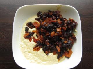Jak upéct vláčné ovocné kostky s oříšky | recept