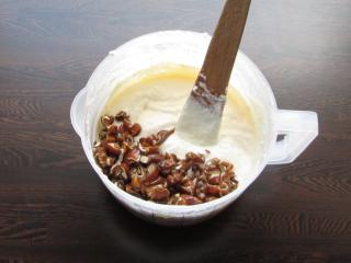 Jak bez mouky upéct sladký tvarohový dortík se sušenými datlemi | recept bez lepku Jak bez mouky upéct sladký tvarohový dortík se sušenými datlemi | recept bez lepku