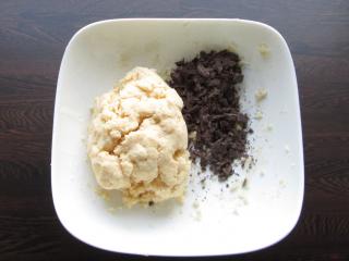 Jak upéct sušenky z kokosové mouky a kousků hořké čokolády | recept bez lepku