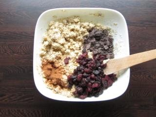 Jak upéct křehké ovesné sušenky s brusinkami a čokoládou | recept Jak upéct křehké ovesné sušenky s brusinkami a čokoládou | recept