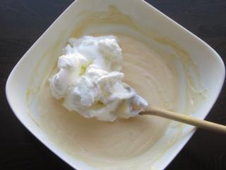 Jak upéct listový koláč se sušeným ovocem a tvarohem | recept na rychlý a jednoduchý koláč z listového těsta s ovocem Jak upéct listový koláč se sušeným ovocem a tvarohem | recept na rychlý a jednoduchý koláč z listového těsta s ovocem