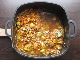 Jak uvařit sytou luštěninovou polévku | recept