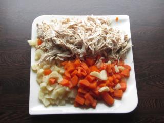 Jak uvařit kuřecí polévku s kokosovým mlékem a čočkou Beluga | recept Jak uvařit kuřecí polévku s kokosovým mlékem a čočkou Beluga | recept