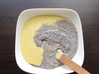Jak upéct vláčný bramborový makovec s citronovou polevou | recept Jak upéct vláčný bramborový makovec s citronovou polevou | recept